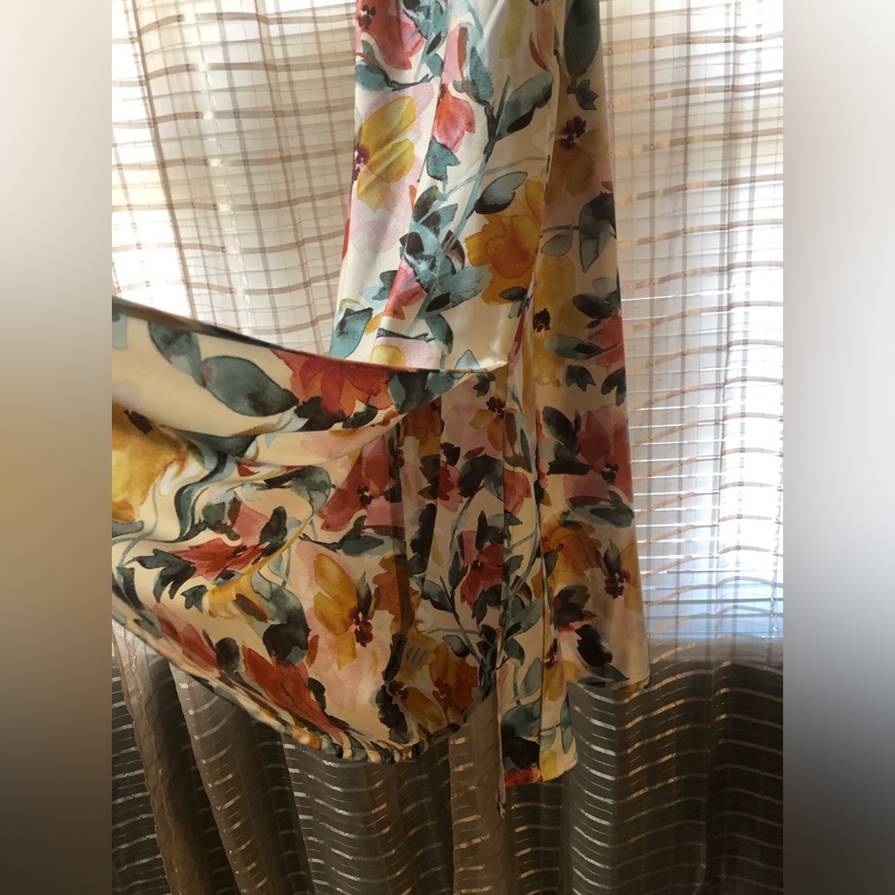 🩷SILKY DRESS - Picture 9 of 13